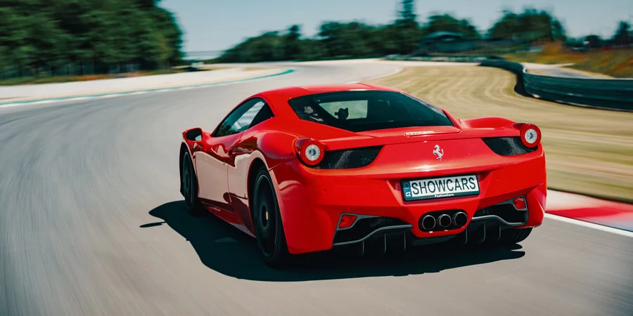 Jízda ve Ferrari 458 Italia v Praze
